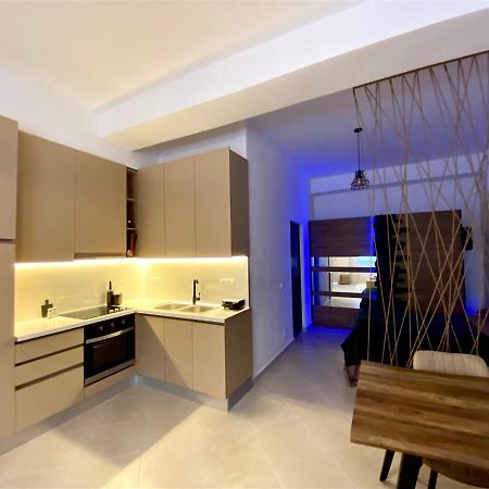 دراس Azalea Studio Apartment In City Center المظهر الخارجي الصورة