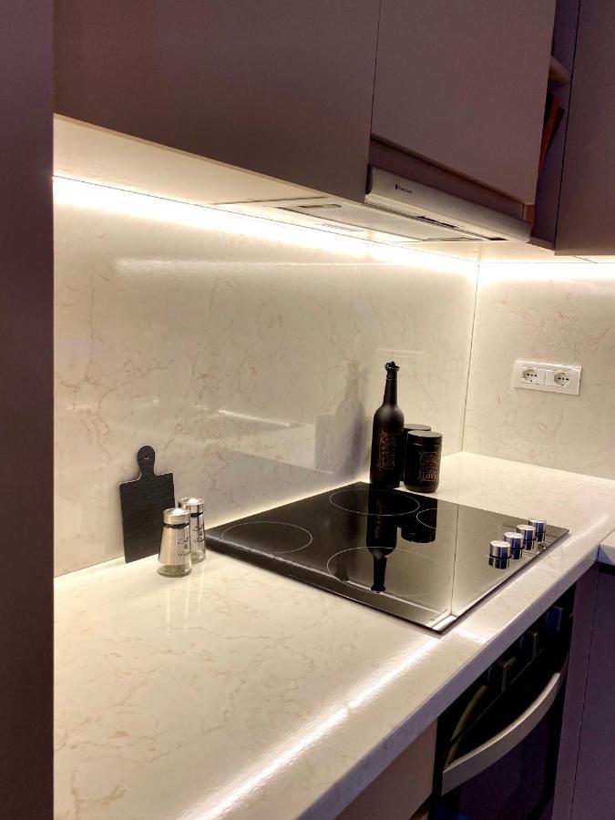دراس Azalea Studio Apartment In City Center المظهر الخارجي الصورة