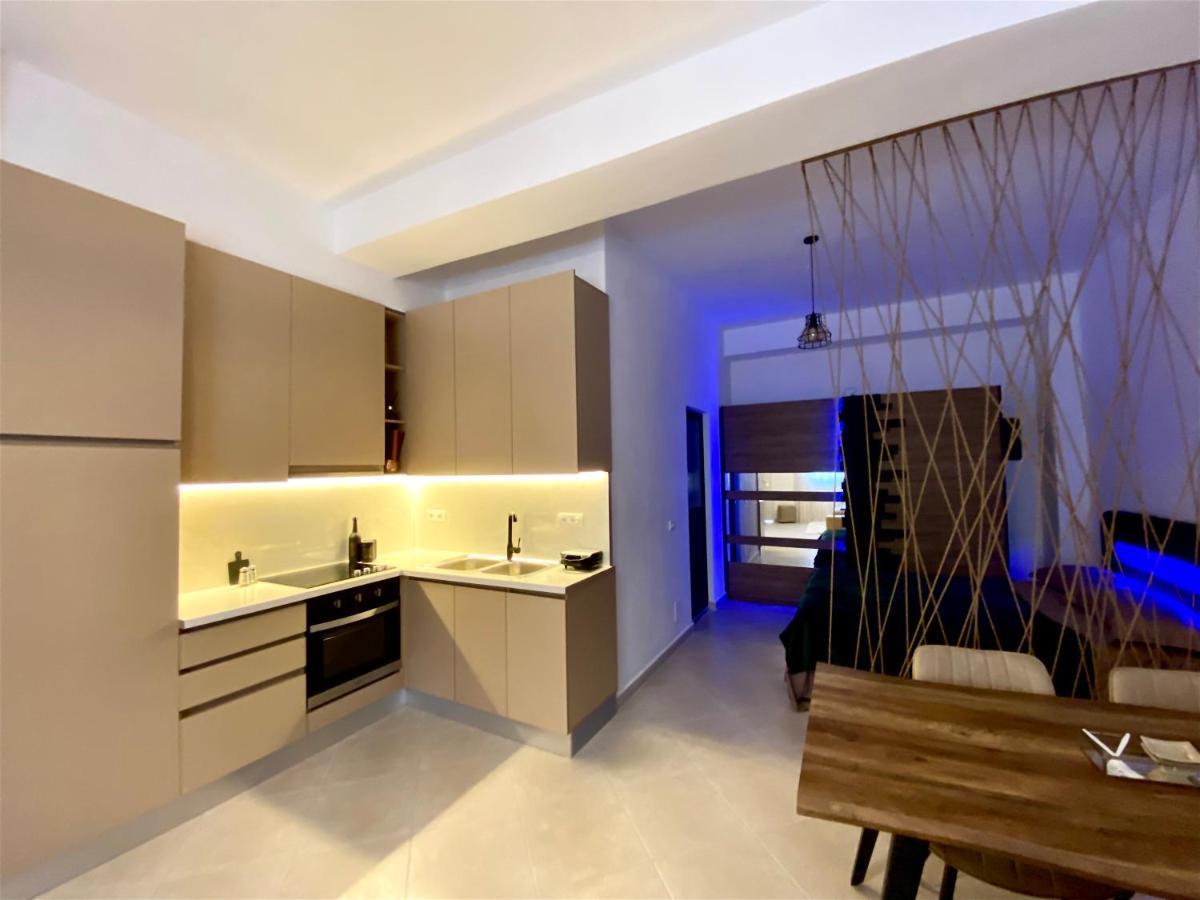 دراس Azalea Studio Apartment In City Center المظهر الخارجي الصورة