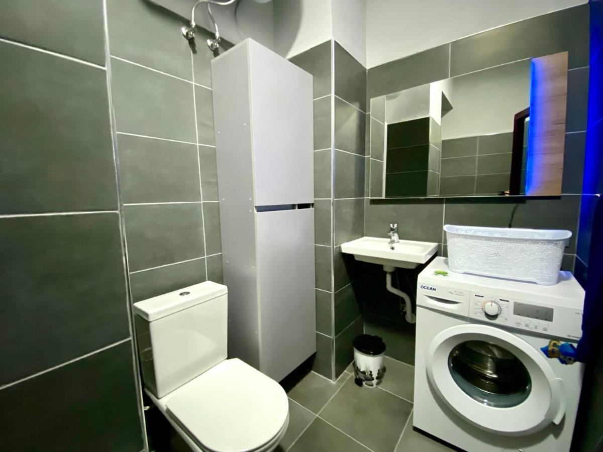 دراس Azalea Studio Apartment In City Center المظهر الخارجي الصورة